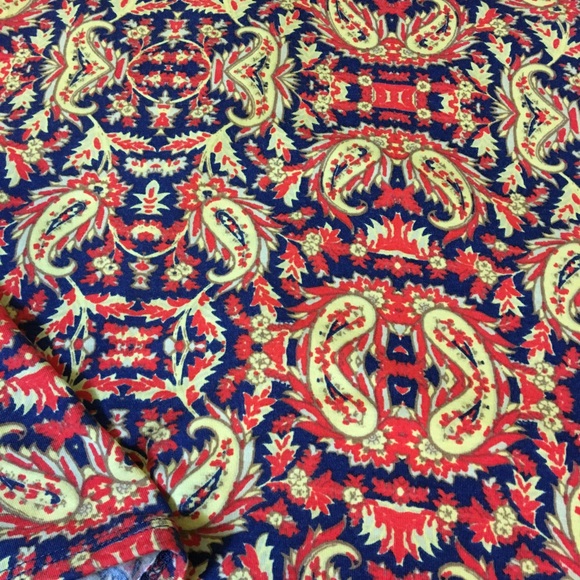 LulaRoe Perfect T - Picture 3 of 3